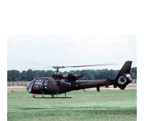 Helicópteros Gazelle similares a este proveyeron a los británicos de apoyo logístico inmediato, además de evacuar heridos.